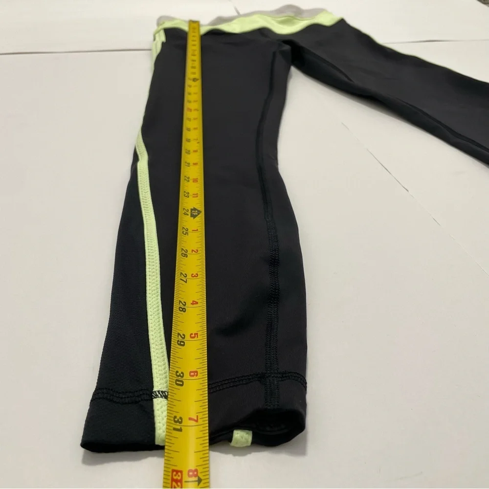 Lululemon Up The Pace Cropped Women’s Leggings Black and Green Size 4
